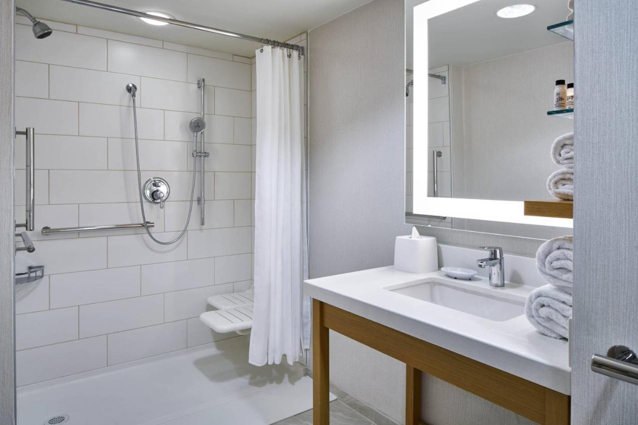 Delta Hotels By Marriott Norfolk Airport Екстериор снимка