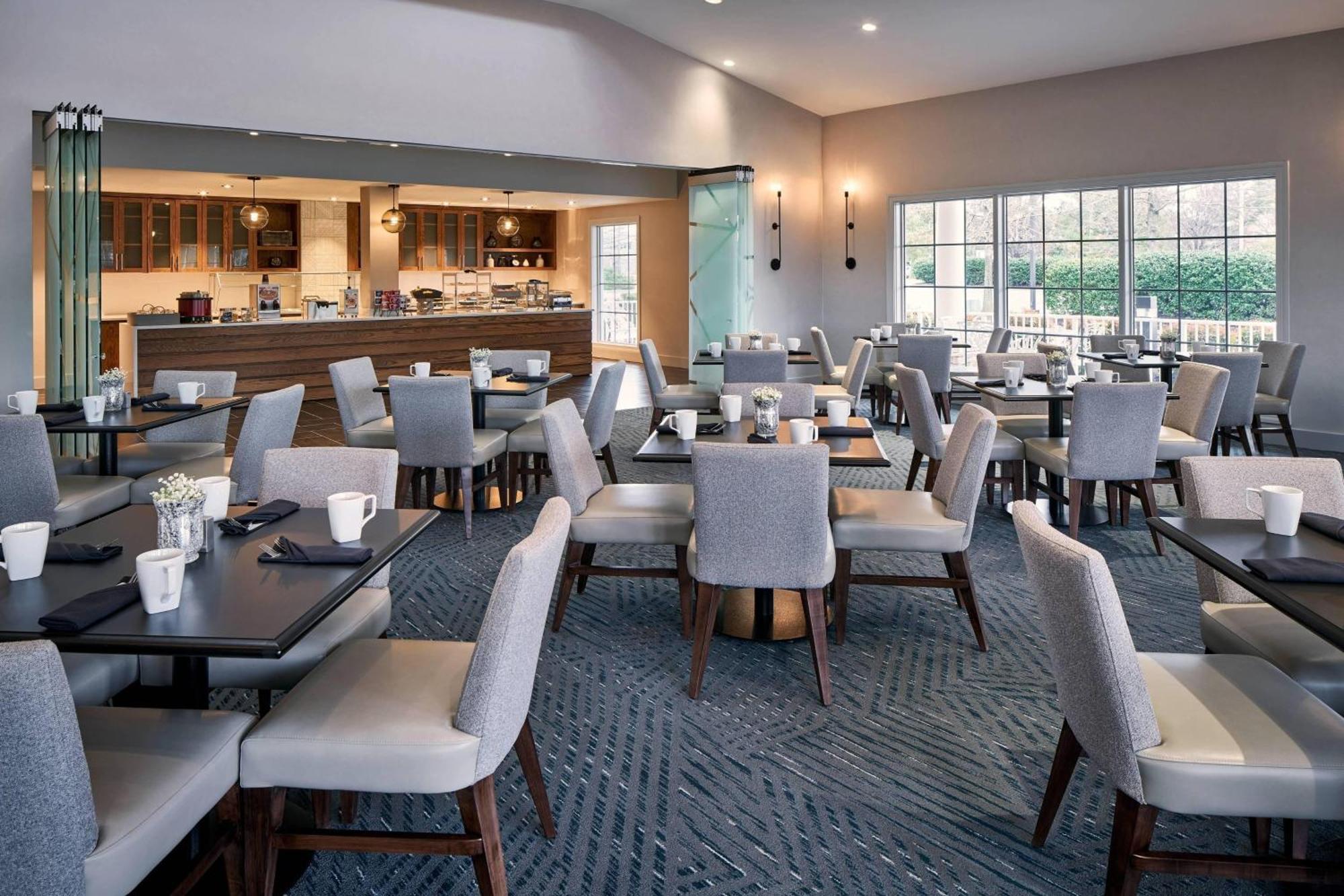 Delta Hotels By Marriott Norfolk Airport Екстериор снимка