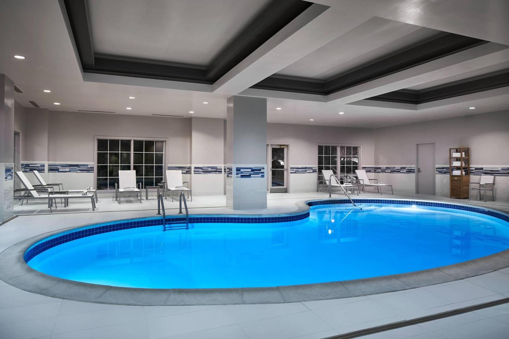 Delta Hotels By Marriott Norfolk Airport Екстериор снимка