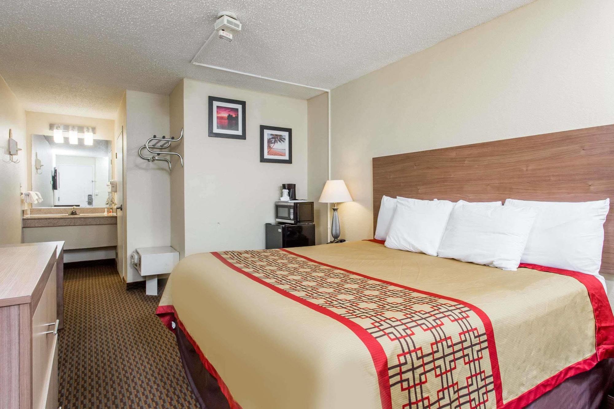 Delta Hotels By Marriott Norfolk Airport Екстериор снимка